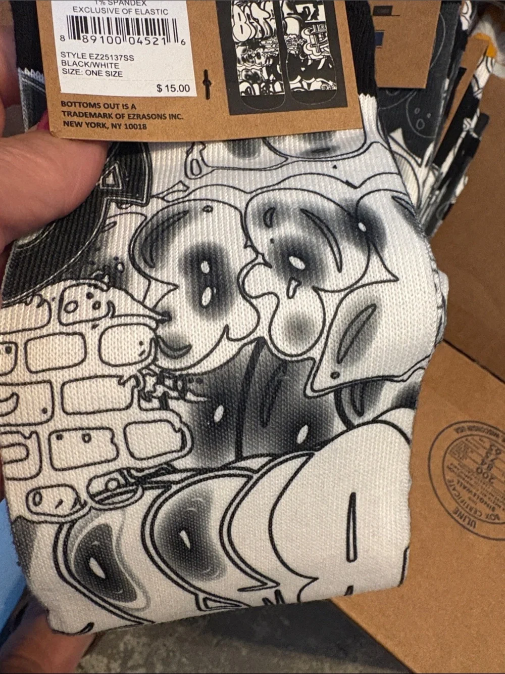 Bottoms O'Ut Black & White Graphic Photo Socks - Men Two Pairs